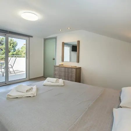 Haus Sofi Hotel Pefkari